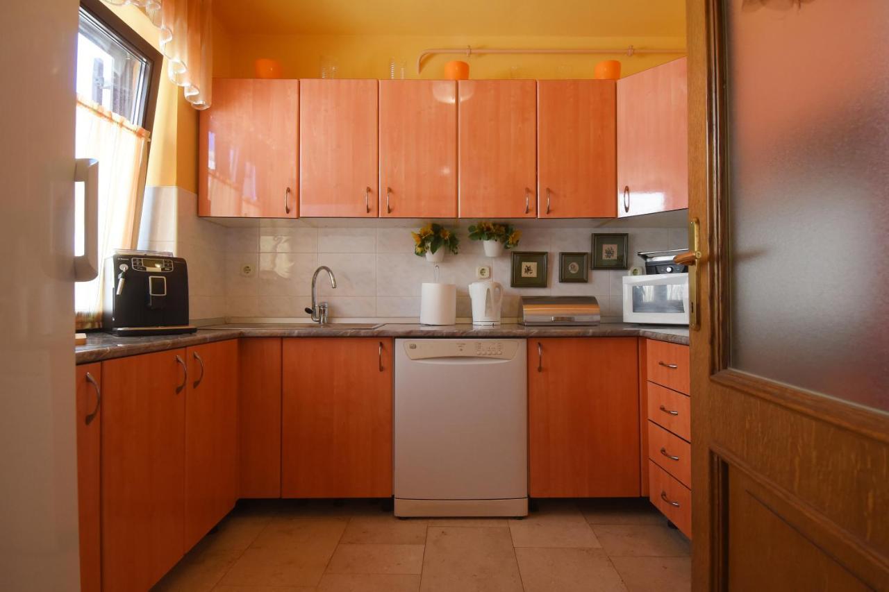 Апартаменти Gallery Premium 99 Near Ammphiteatre With Garage 5 Days And More Gratis Пула Екстер'єр фото
