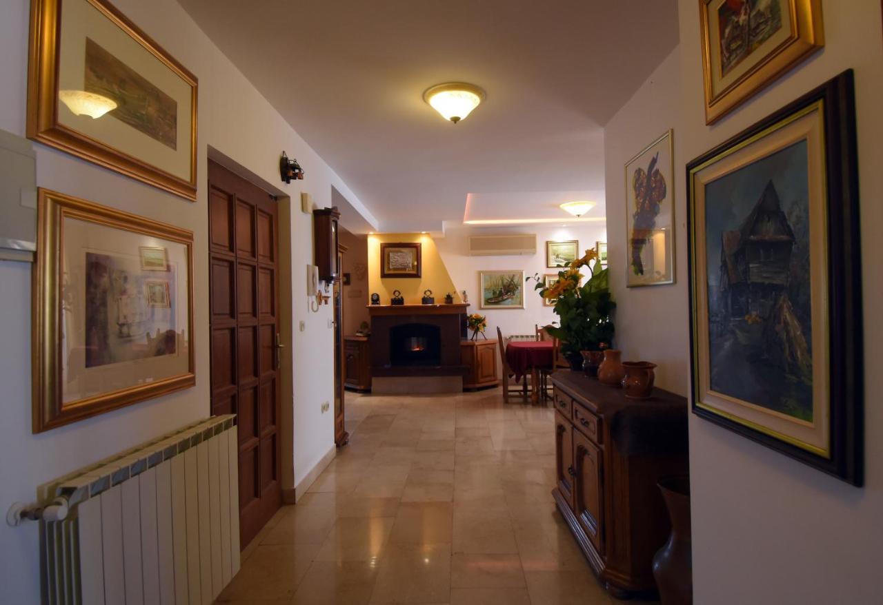 Апартаменти Gallery Premium 99 Near Ammphiteatre With Garage 5 Days And More Gratis Пула Екстер'єр фото