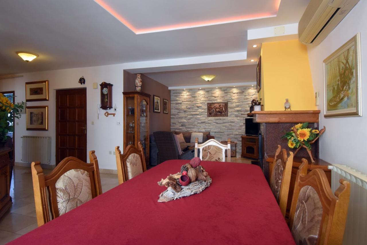 Апартаменти Gallery Premium 99 Near Ammphiteatre With Garage 5 Days And More Gratis Пула Екстер'єр фото